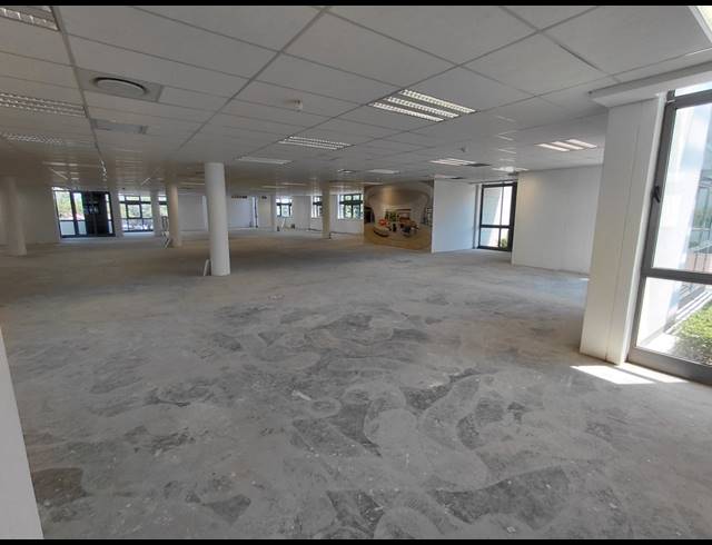 535M² OFFICE TO LET IN WATERFALL
